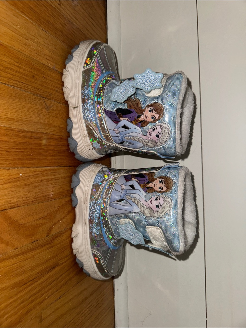 Disney Frozen Light Blue & Silver Girls' Winter Boots with Anna & Elsa